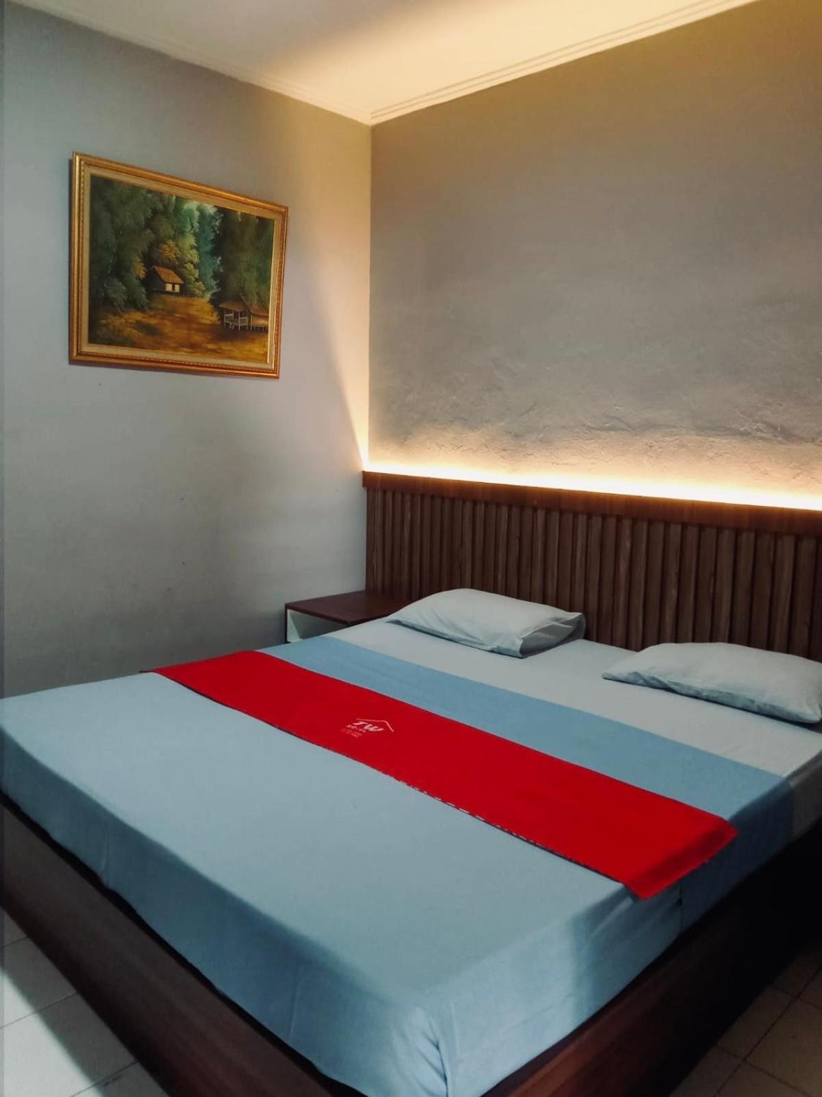 Tw Penginapan Cianjur Exterior photo